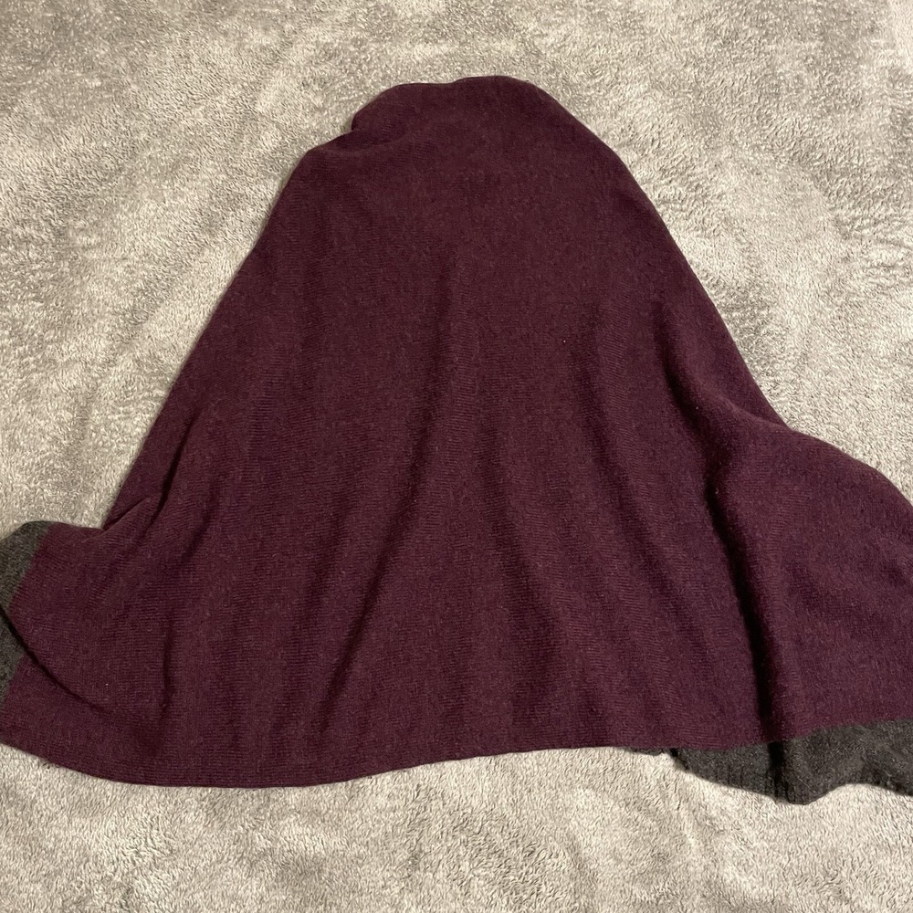 Celeste Wool Cashmere Poncho Shawl Sweater Colorblock Burgundy Wine / Grey S-M - Picture 6 of 6